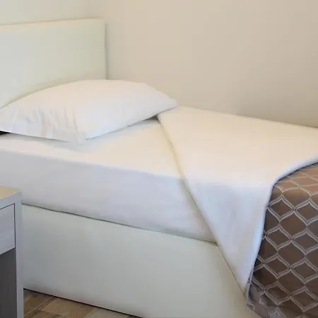 Expo Milan فندق بارابْياغو