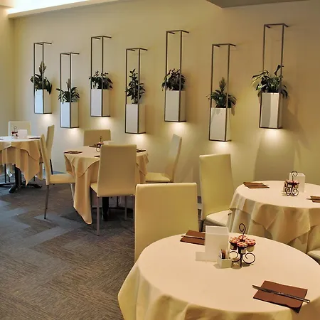 Hotel Expo Milan 3*